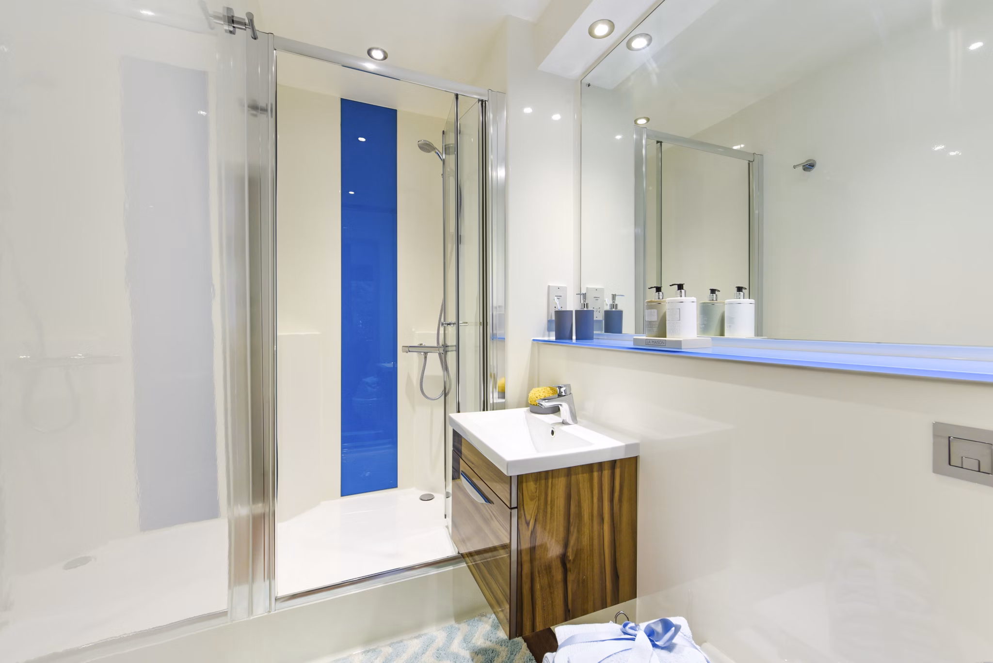 bathroom at Chapel Heights