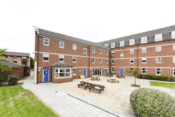 courtyard at Myrtle Court