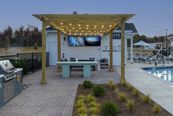 grill area at Prose Rhyne Apartments 