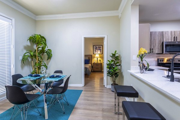 Elegant dining room with modern furnishings at 4001 Midtown Apartments luxury living spaces