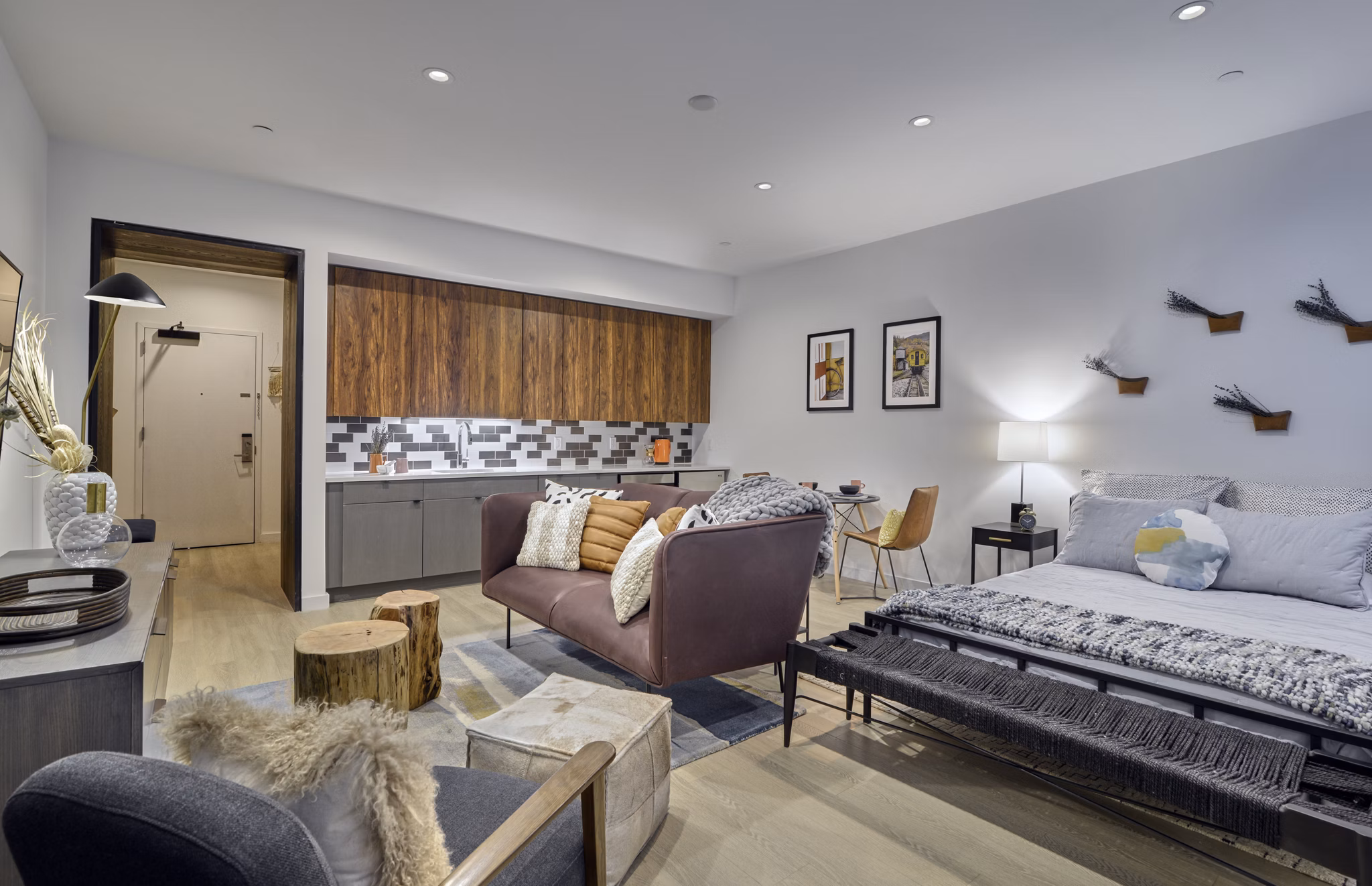 Spacious living room with modern decor at BELA Apartments