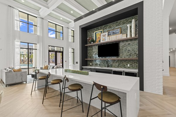 Marlowe South Tampa Apartments: Luxurious clubhouse featuring modern design and social spaces