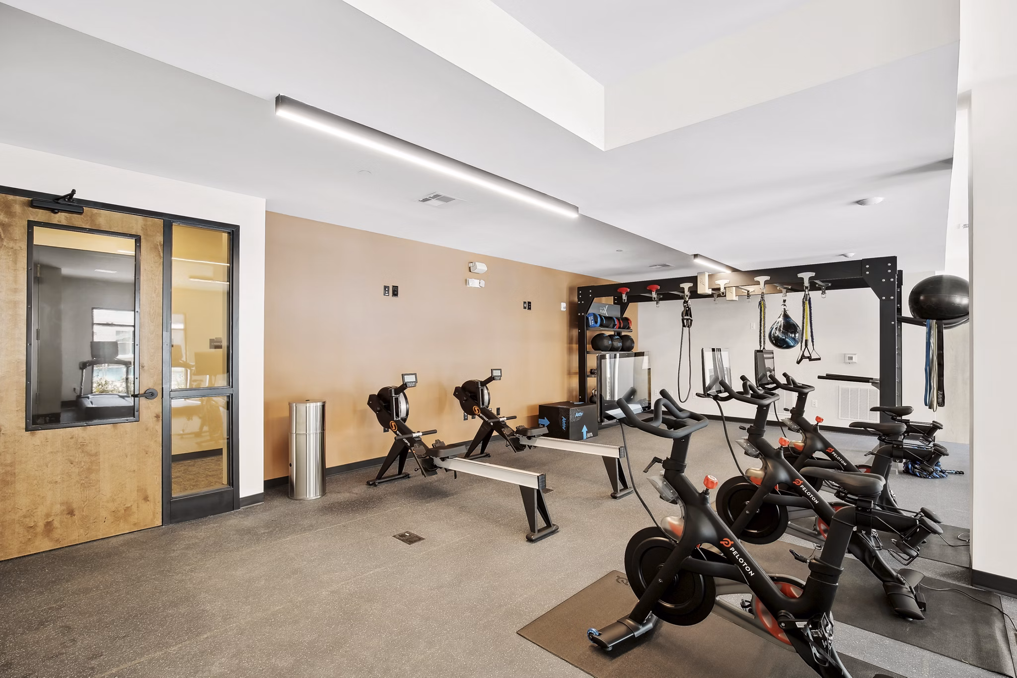 Modern fitness center with state-of-the-art equipment at 3500 West View Apartments for active lifestyle enthusiasts
