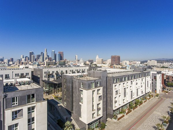 Aliso Apartments: Elegant building of luxury apartments in bustling cityscape