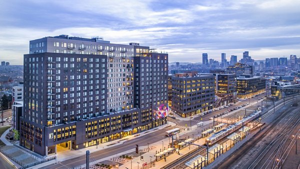 FoundryLine Apartments: Modern luxury apartment in Denver