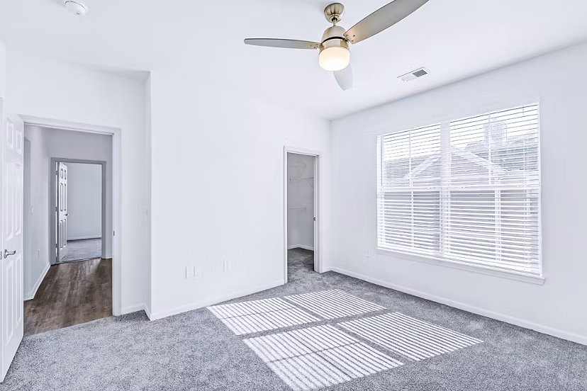 Cozy bedroom with modern furnishings at Aventura Clear Creek Apartments