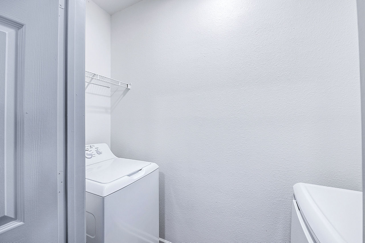 Laundry room at Aventura Clear Creek (2 of 2)