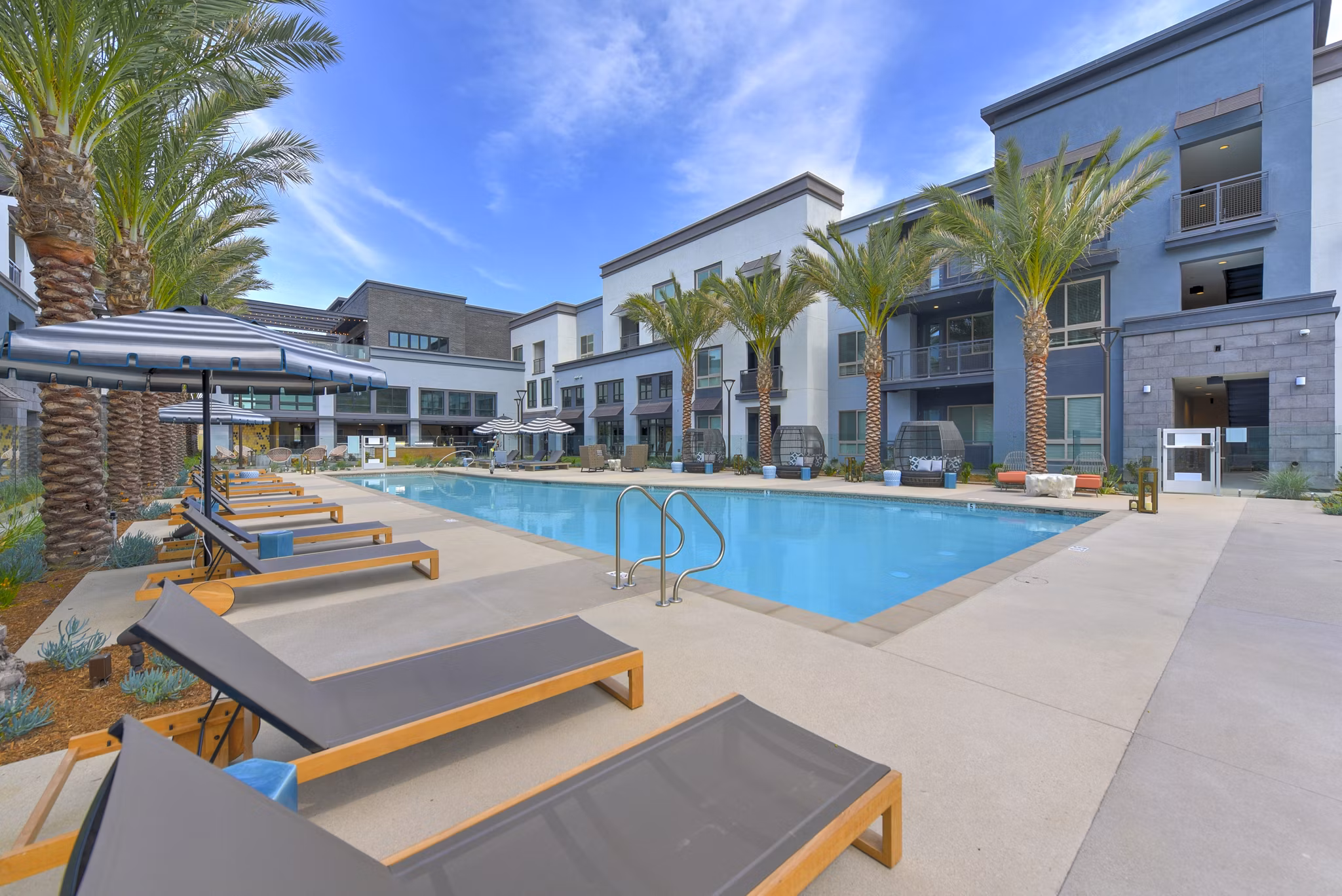 Property images of Persea