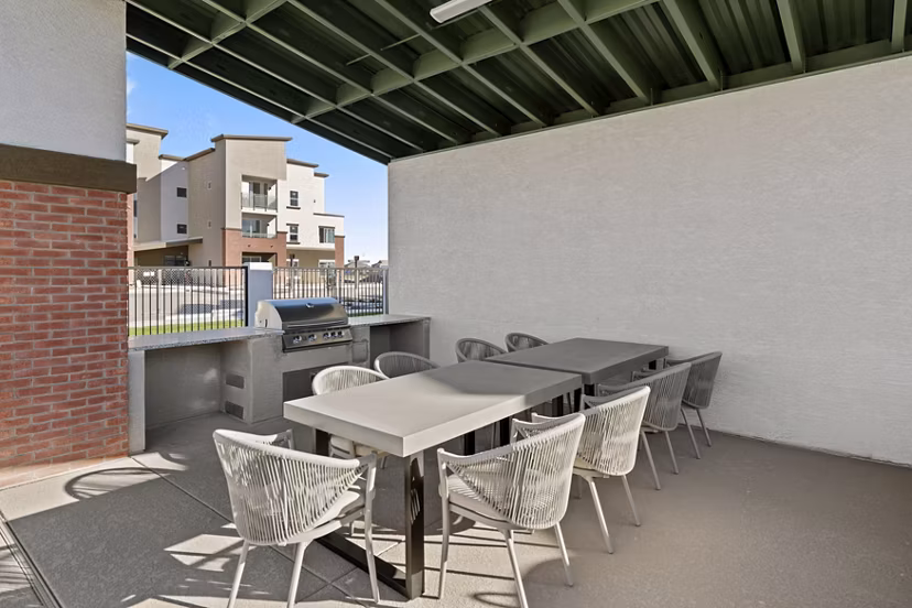 Recreational area with modern seating at Cardinal 95 Apartments