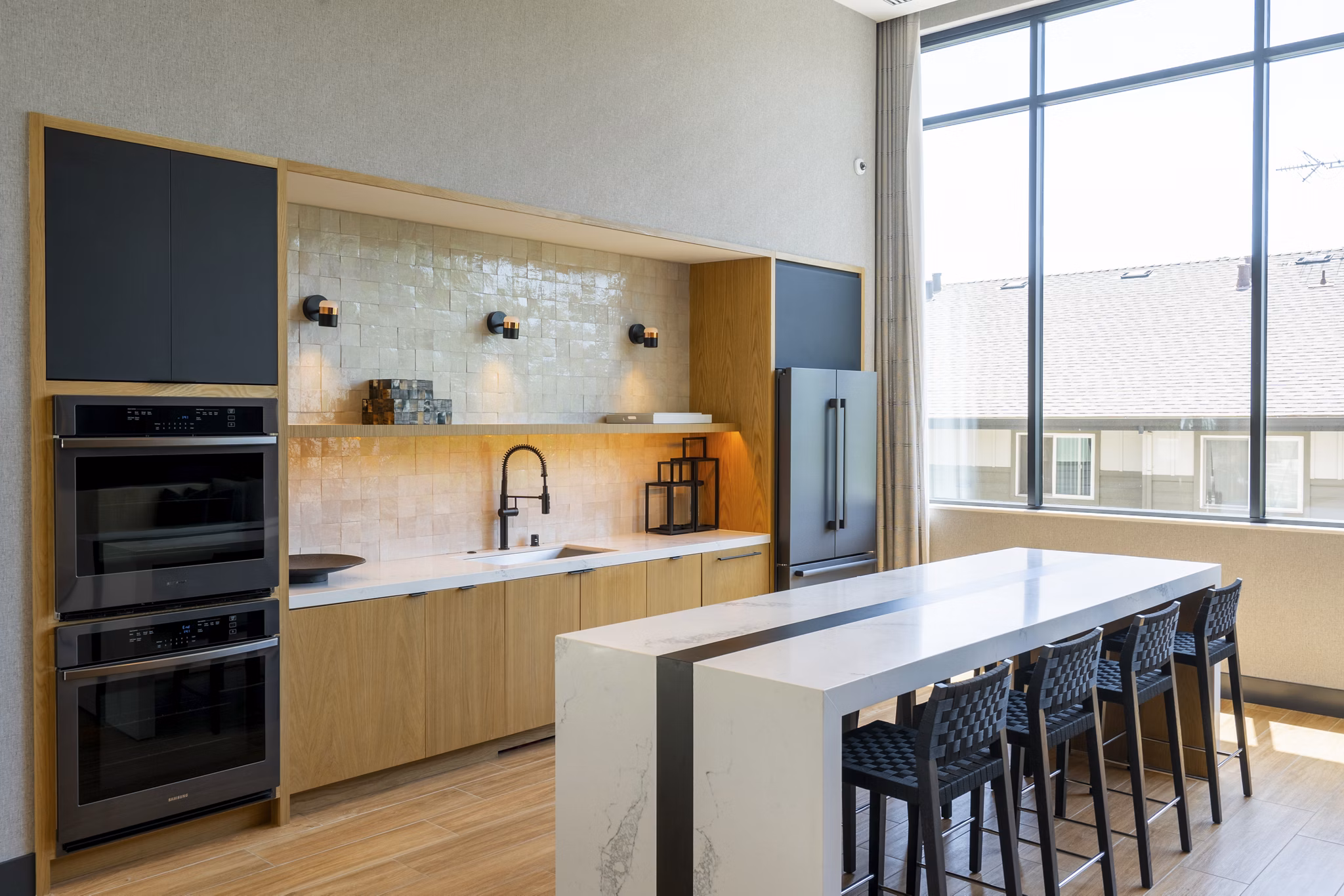 The Hayden Apartments: Modern clubhouse with stylish design in Charlotte
