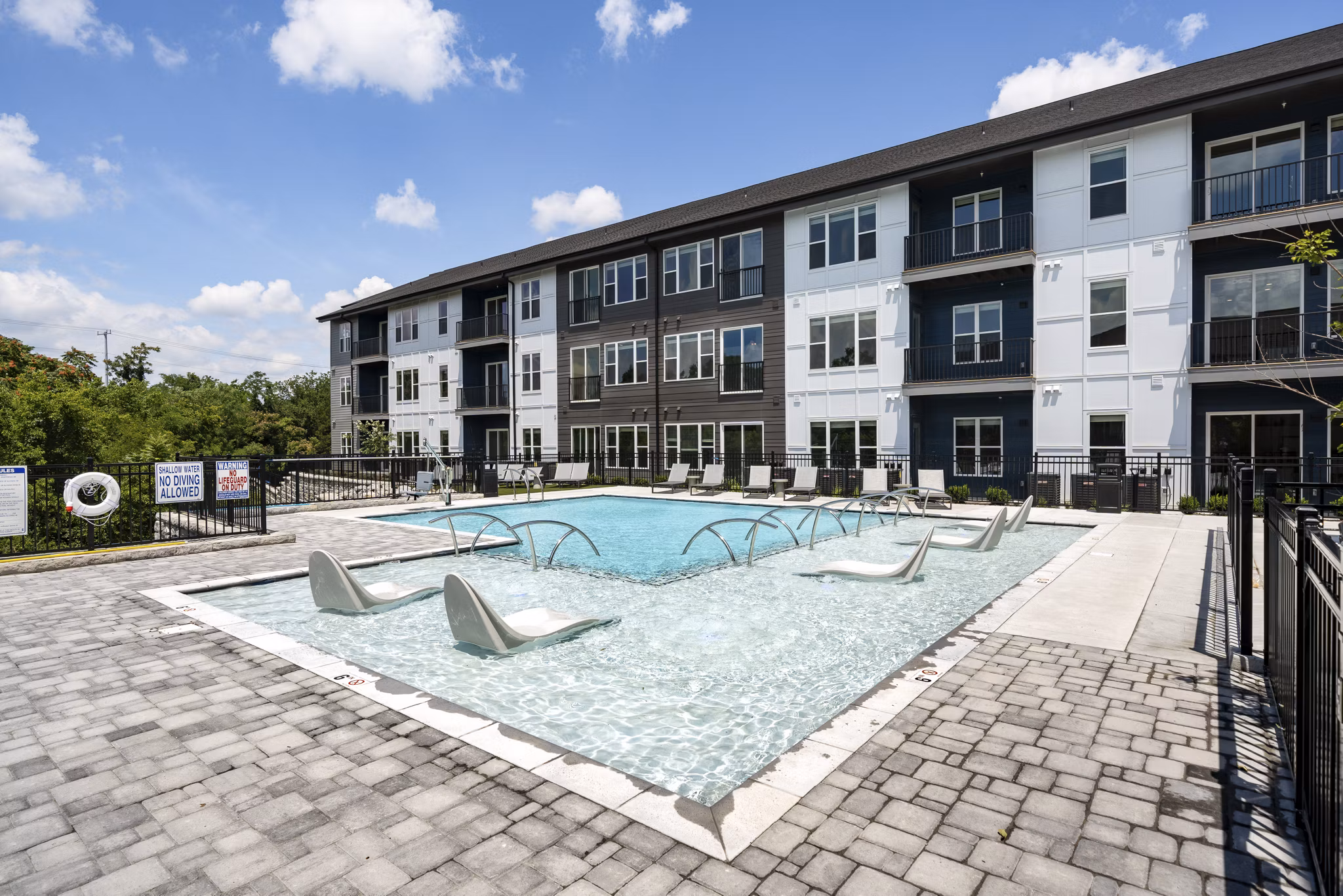 Property images of The Crossings Apartments
