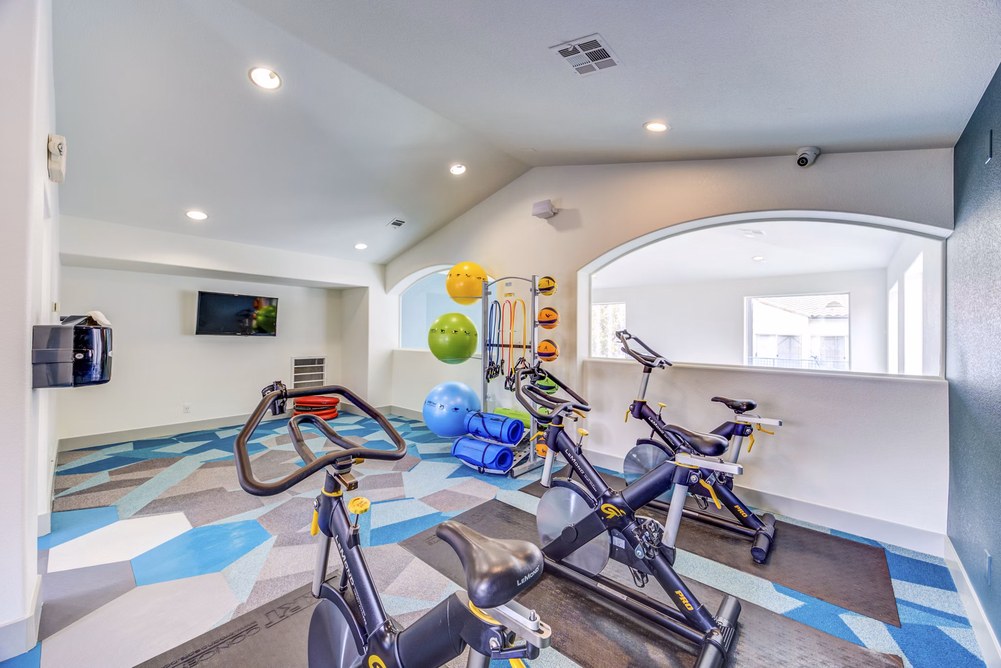 fitness center at Escena Apartments