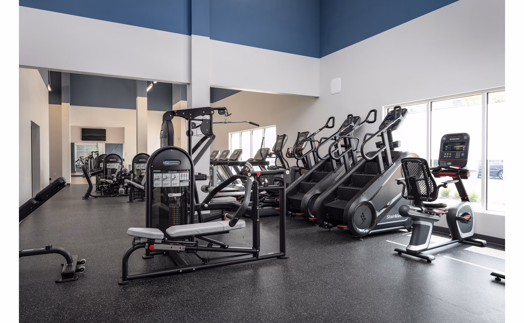 fitness center at Shoregate Apartments 