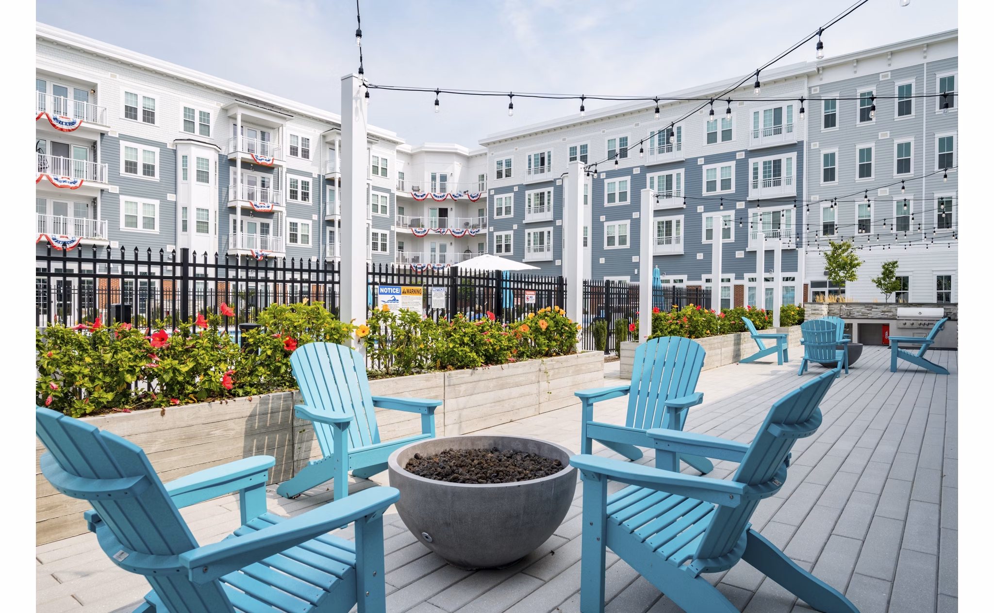 patio at Shoregate Apartments 