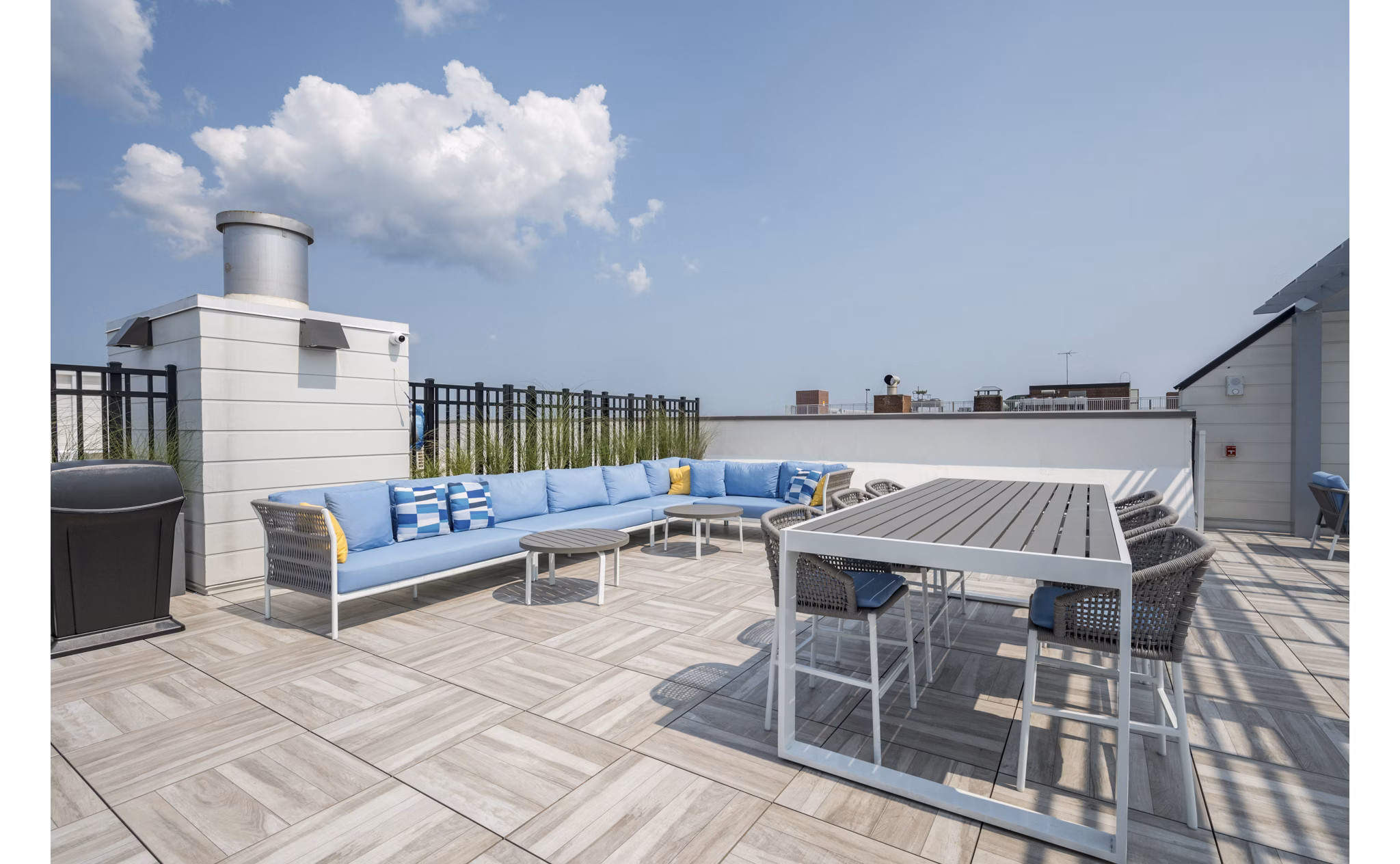 patio at Shoregate Apartments 