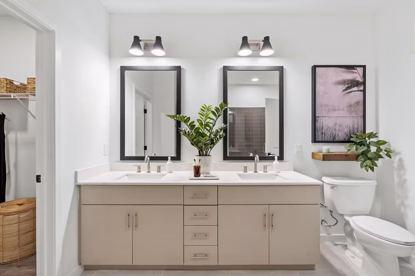 Bathroom featuring modern fixtures at Soluna Apartments