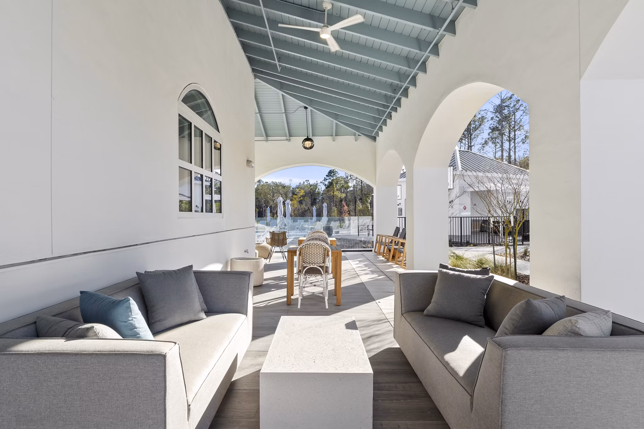 patio at Soluna Apartments
