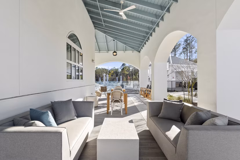 patio at Soluna Apartments