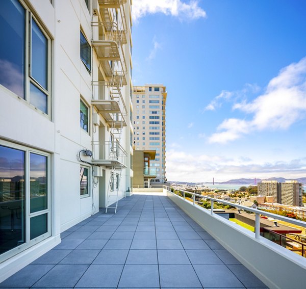 Tranquil patio with ocean views at 1000 Chestnut Apartments, San Francisco