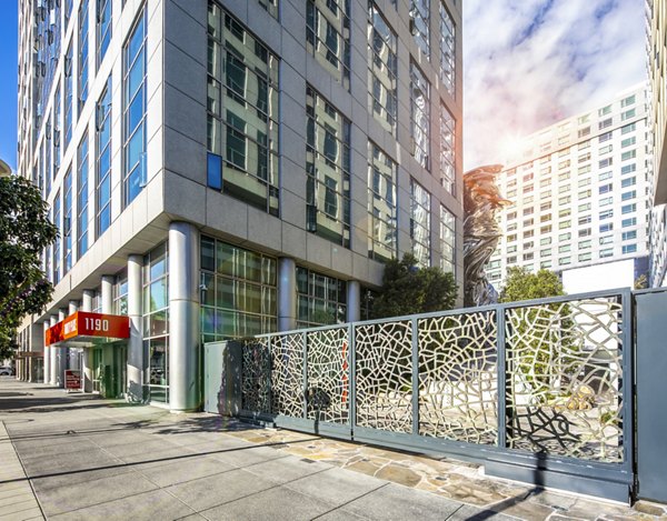 1177 Market Apartments: Sleek of luxury high-rise apartments in vibrant San Francisco