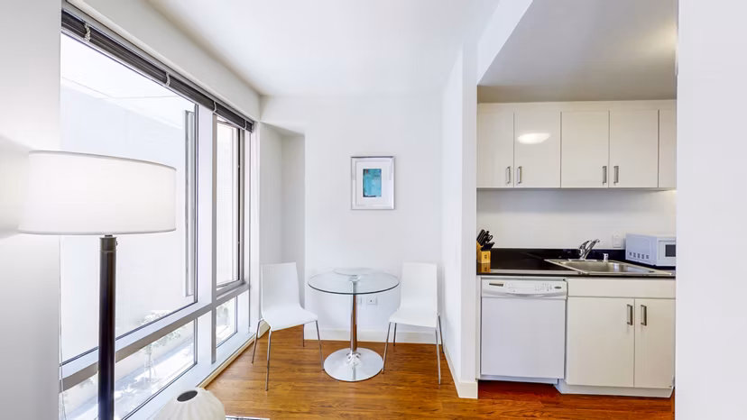 Dining area with modern decor in 1188 Mission Apartments, a luxury Greystar community in San Francisco
