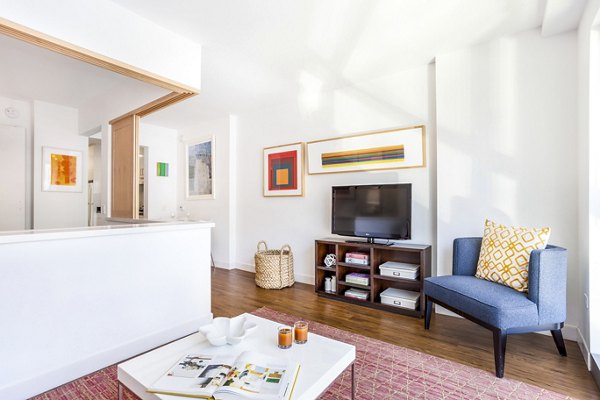 Modern living room with stylish furnishings at 1190 Mission Apartments in San Francisco
