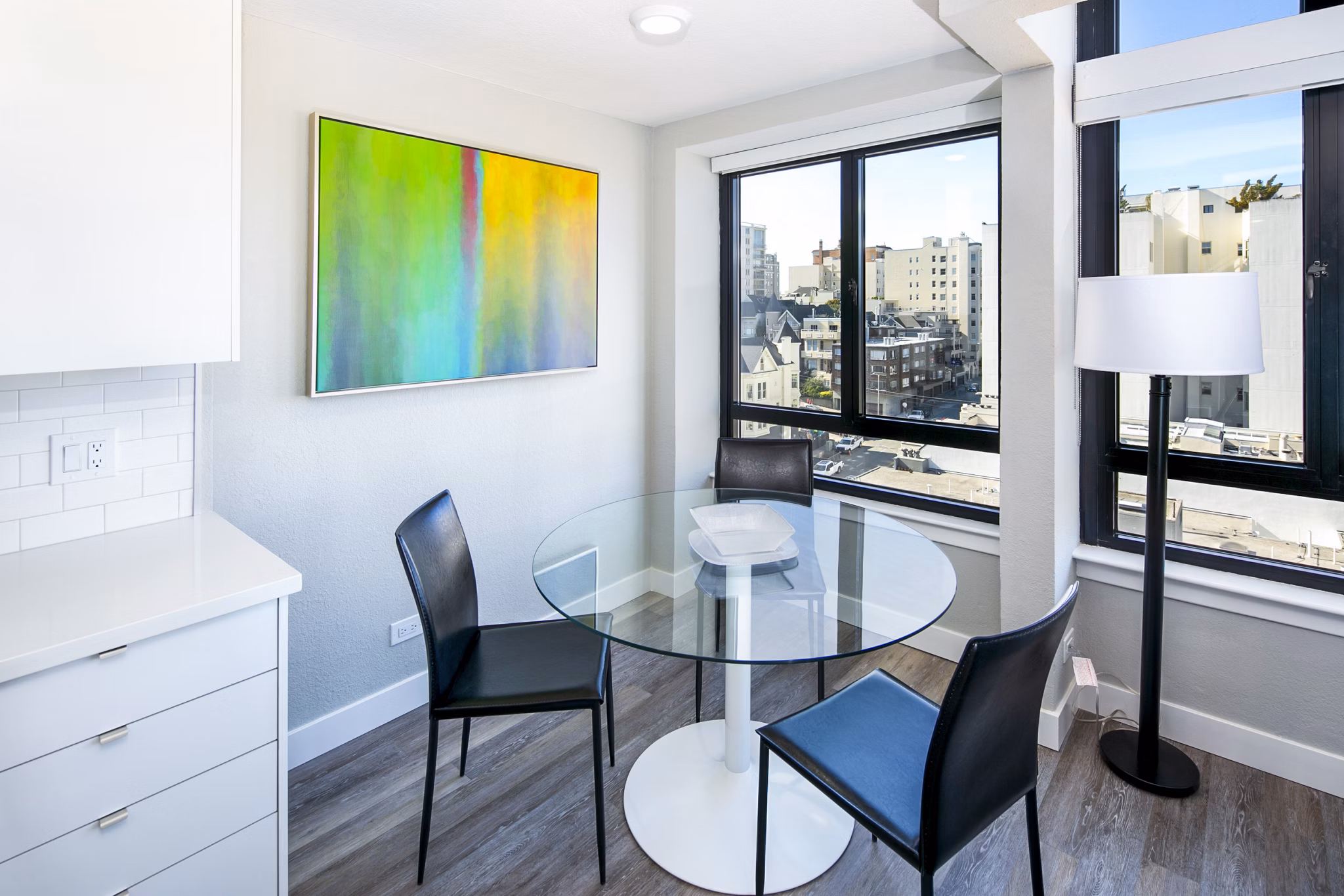 Dining room with modern decor at 2000 Broadway Apartments, luxury living in New York