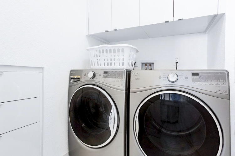 Laundry room at 2000 Broadway