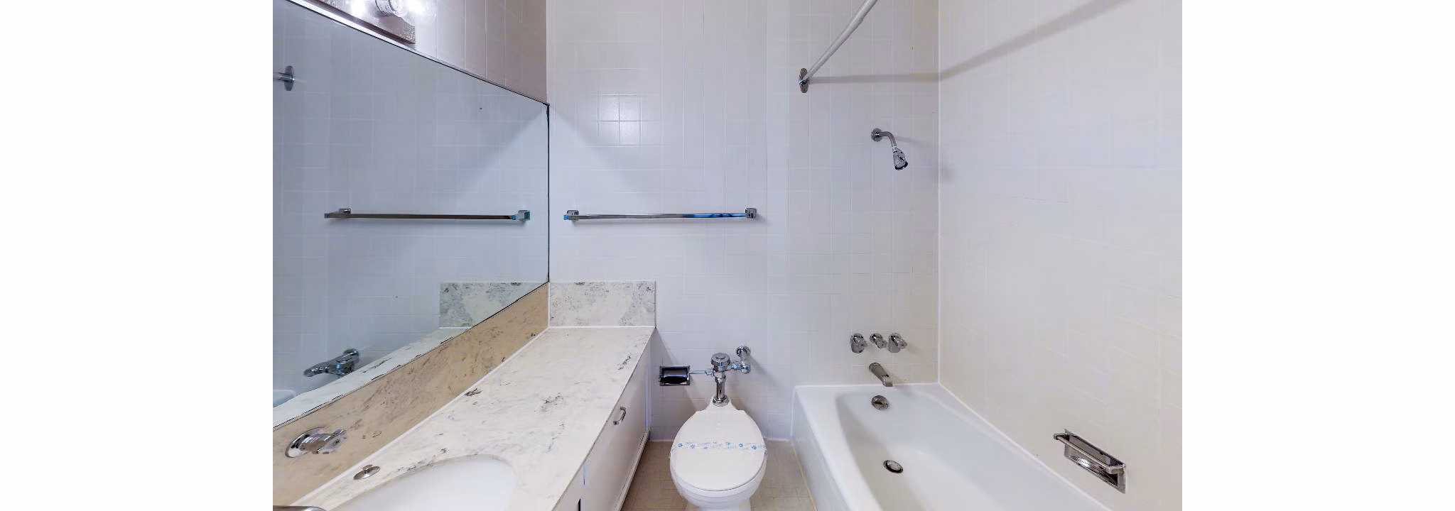 bathroom at 2130 Stockton Apartments
