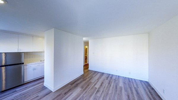Dining room with modern furnishings at 230 Dolores Apartments, luxury living in the heart of San Francisco