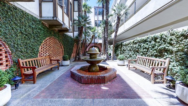 courtyard at 230 Dolores Apartments