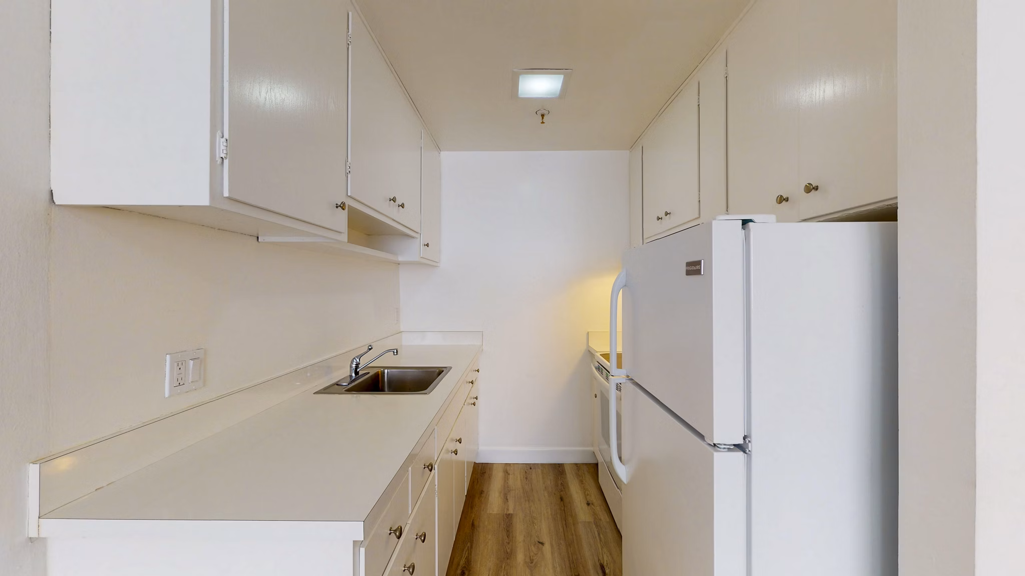 kitchen at 240 Dolores Apartments