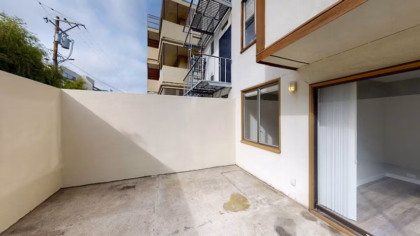 patio at 240 Dolores Apartments