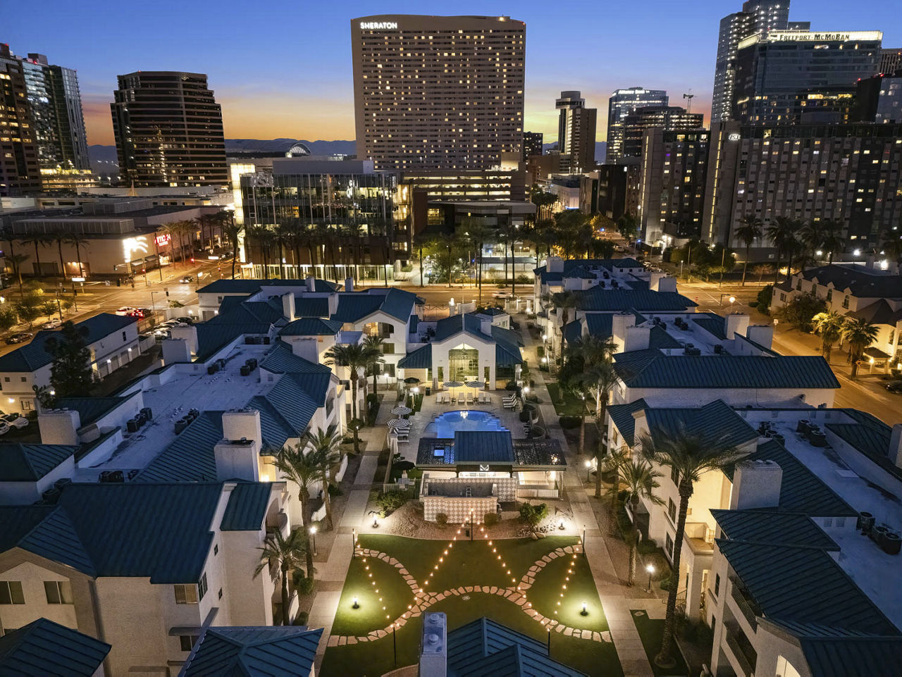 The Met At 3Rd And Fillmore Apartments Phoenix Az 2 of 12