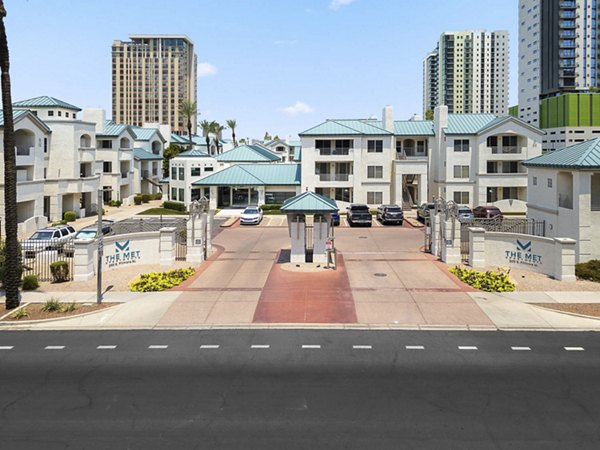 The Met at 3rd and Fillmore: Scenic city view from luxury apartments