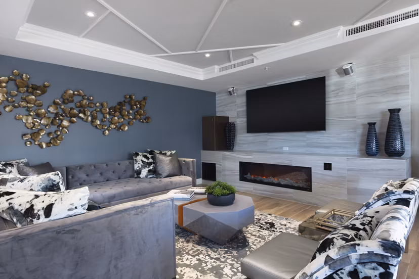 Clubhouse with modern furnishings at Baxter on Broadway Apartments for luxury living