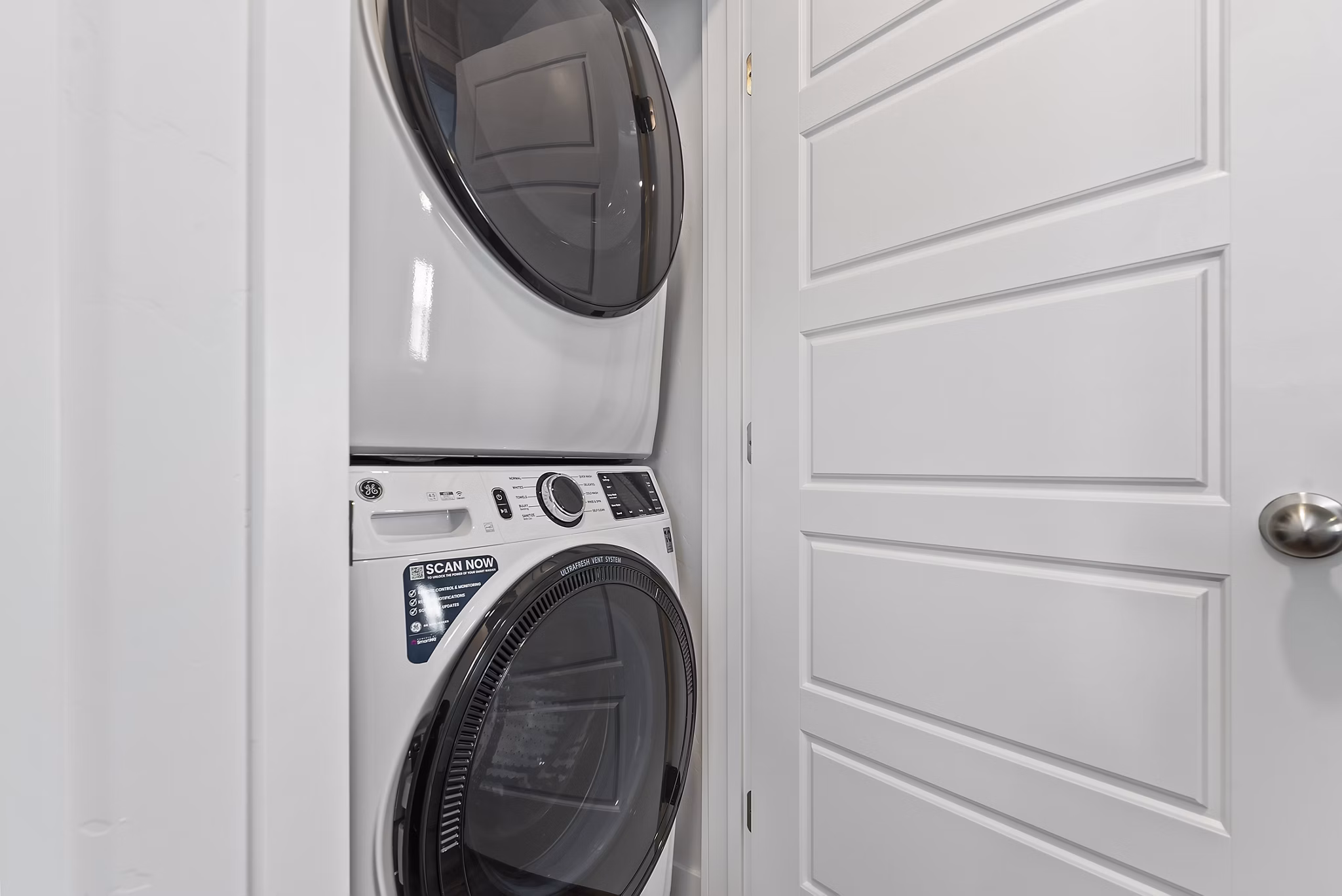laundry room at Amazon Falls Apartments