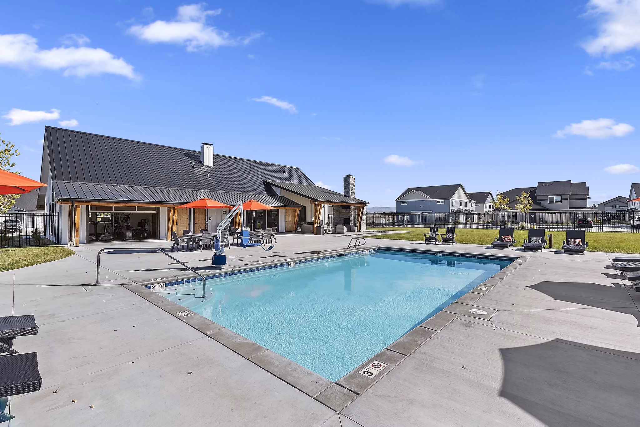 pool at Amazon Falls Apartments