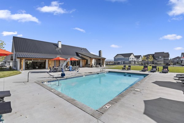 pool at Amazon Falls Apartments