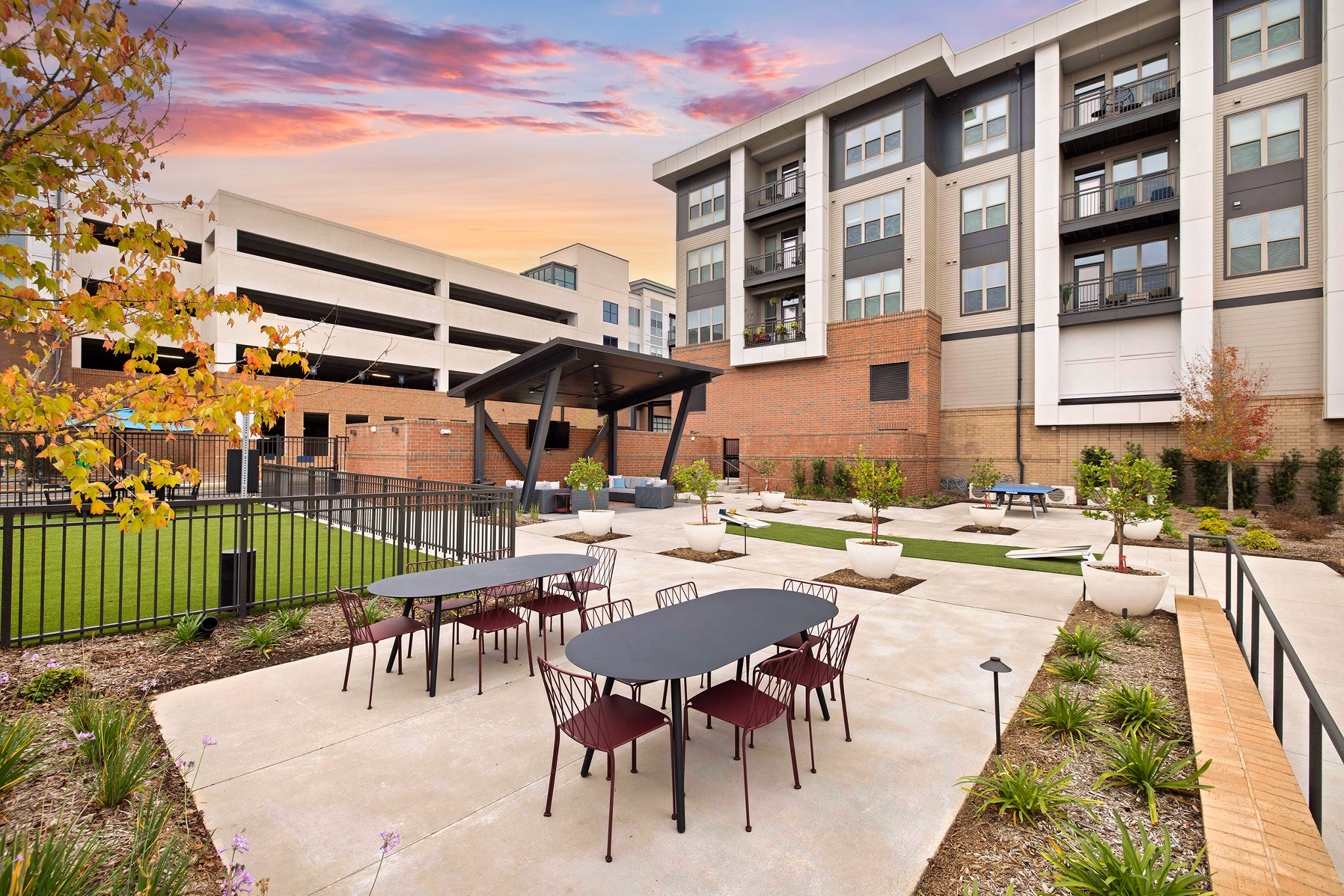 recreational area/patio at Bennet at BullStreet Apartments