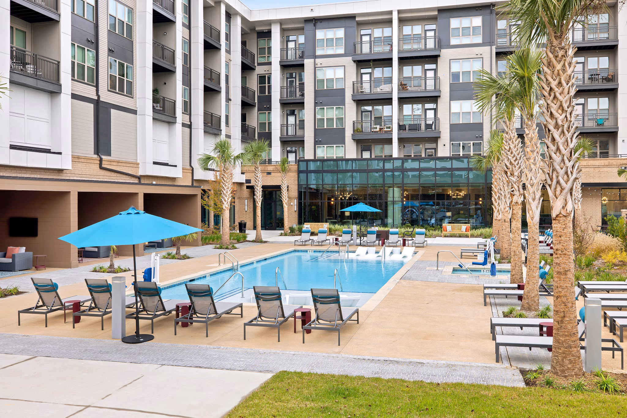 pool at Bennet at BullStreet Apartments