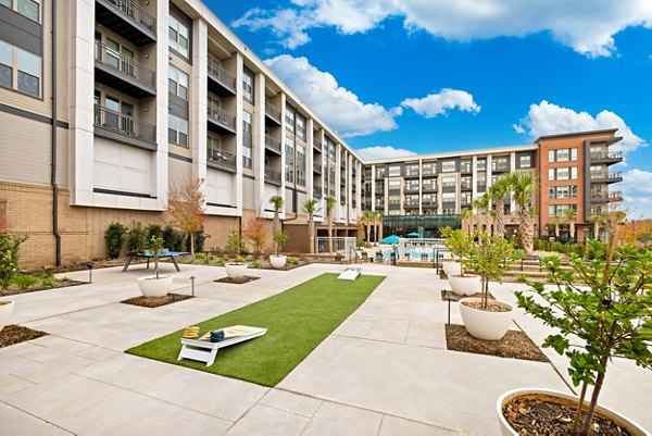 recreational area at Bennet at BullStreet Apartments