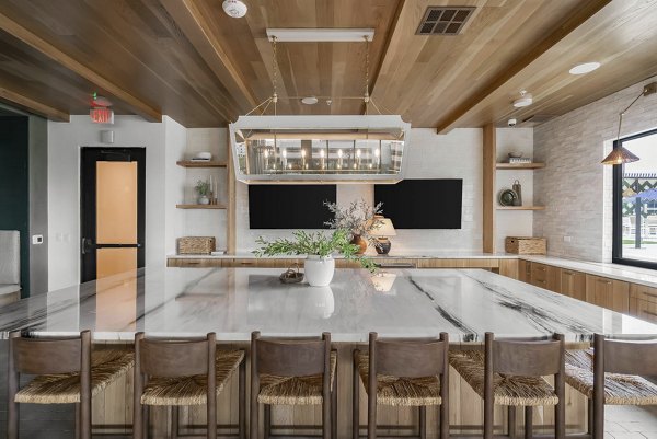 dining room at Solomon Apartments