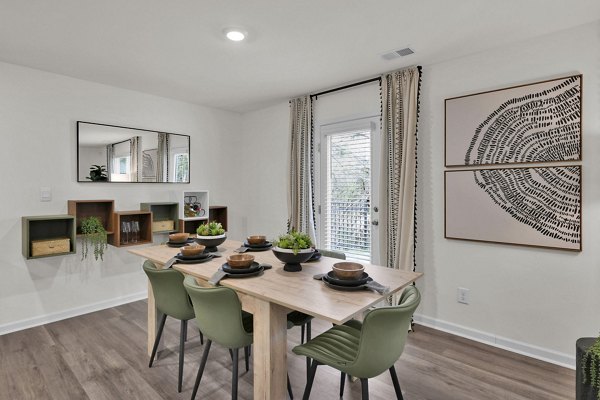 dining area at Miller Landing Apartments