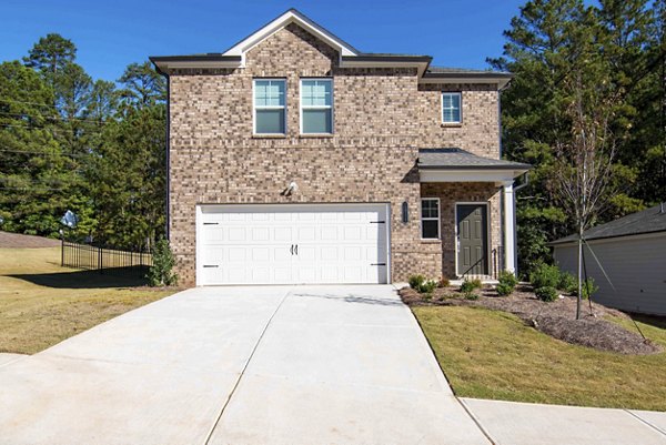 exterior at Summerwell Deerhaven Apartments