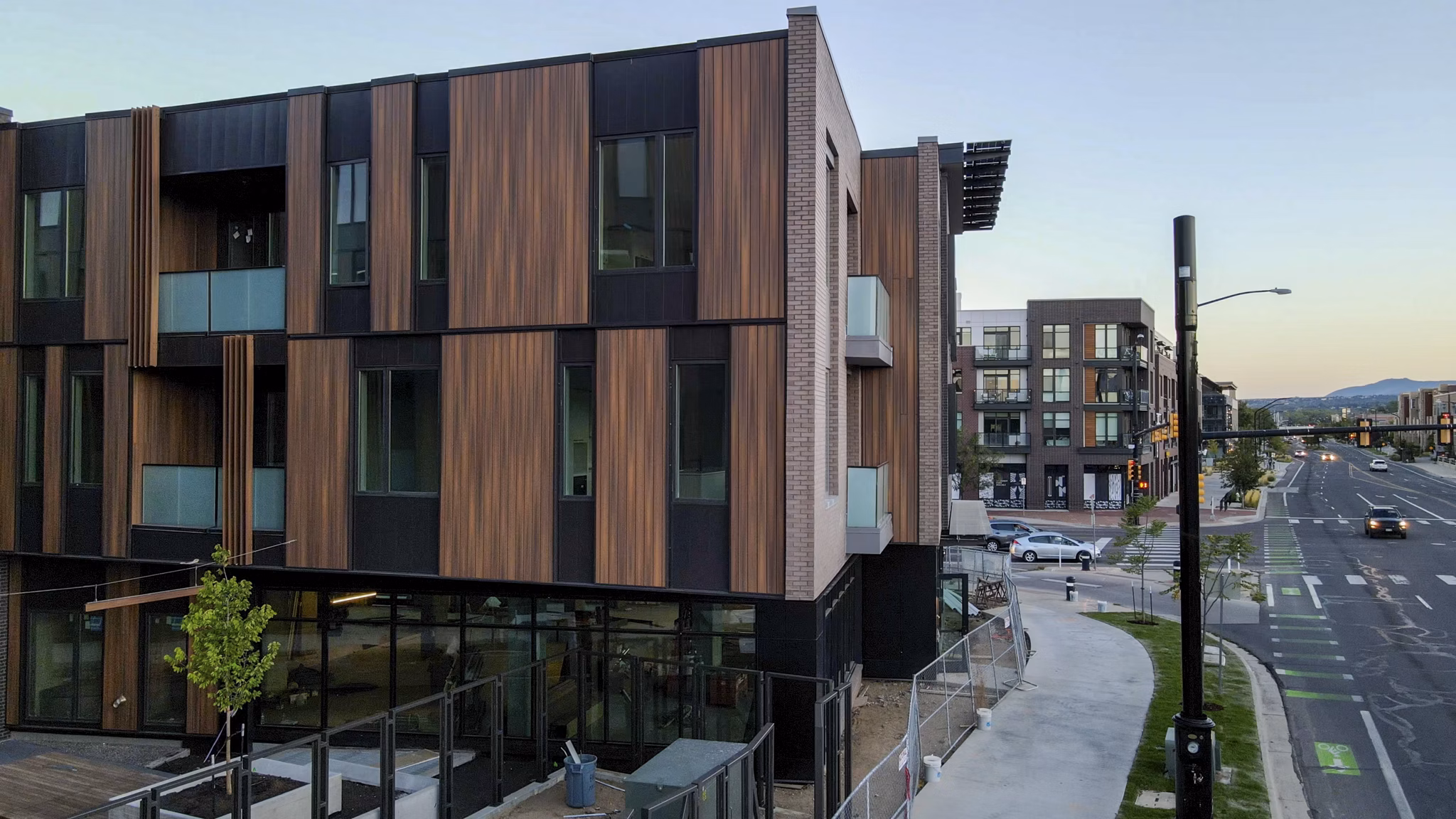 Bluff at Boulder Commons: Scenic modern apartment in Boulder