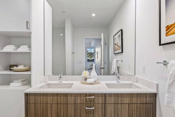 bathroom at Bluff at Boulder Commons Apartments