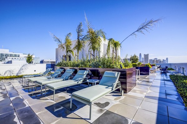 patio/balcony at Vance Apartments