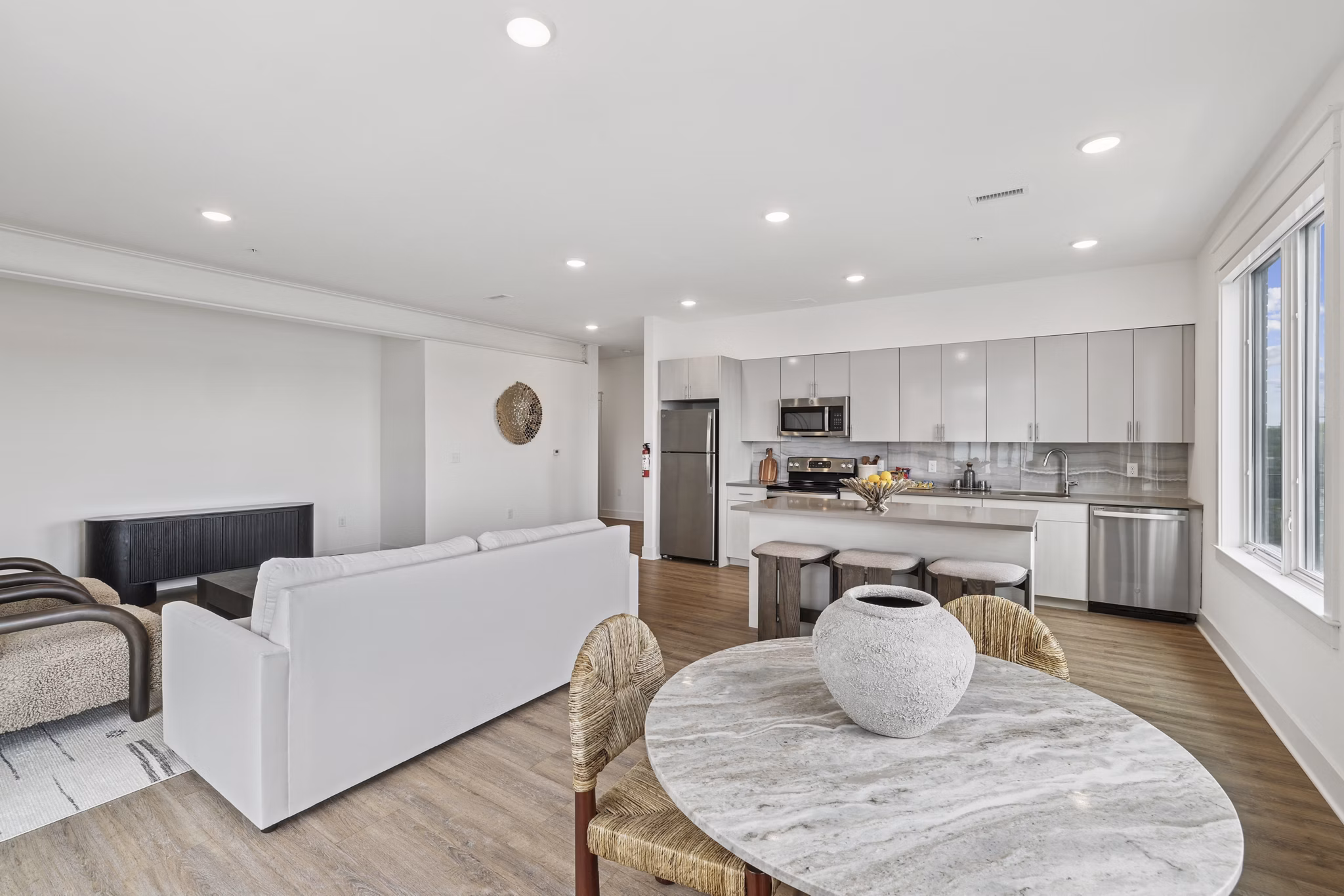 dining room at Harrison Yards Apartments