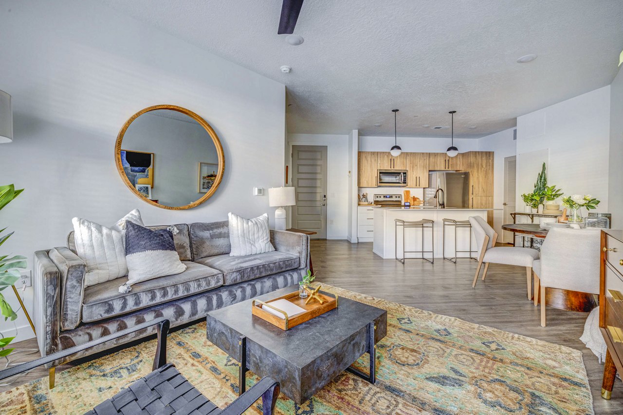 Reveal Apartments in Draper Greystar